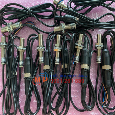 CẢM BIẾN LE5MD-2P1K3 10-30VDC 200mA 2mm